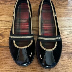Nike Women's Black velvet with Gold details Mary Jane’s ballet flats